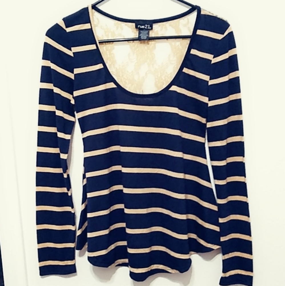 Rue21 Top